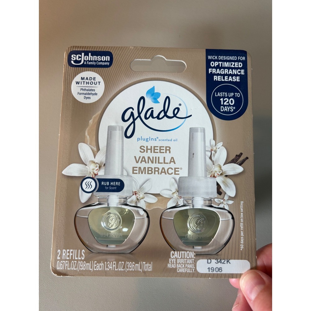 Glade PlugIns Scented Oil Refills Sheer Vanilla Embrace 2ct 1.34oz 120 Days
